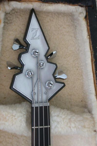 Zemaitis1983QuadrophonicBassPic3