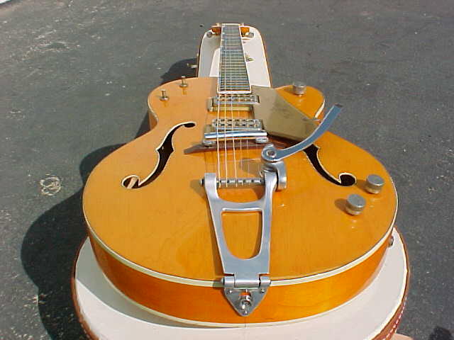 57Gretsch6120d